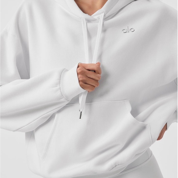 NWT Alo Yoga White Accolade Hoodie Size M White - Picture 2 of 9